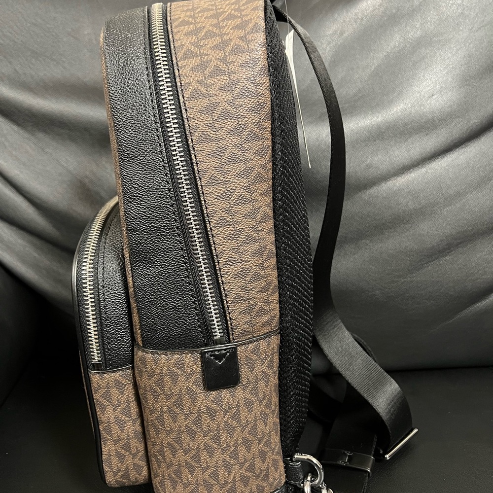 Michael Kors Commuter Sling Pack - Picture 4 of 6